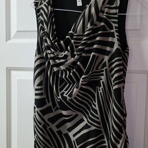 Dana Buchman Black and White Sleeveless Top